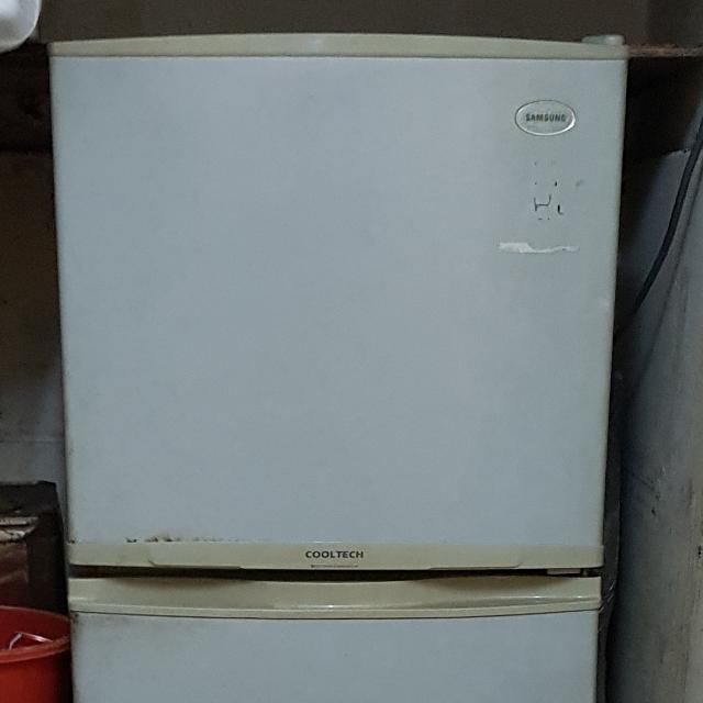 second hand fridge freezers near me