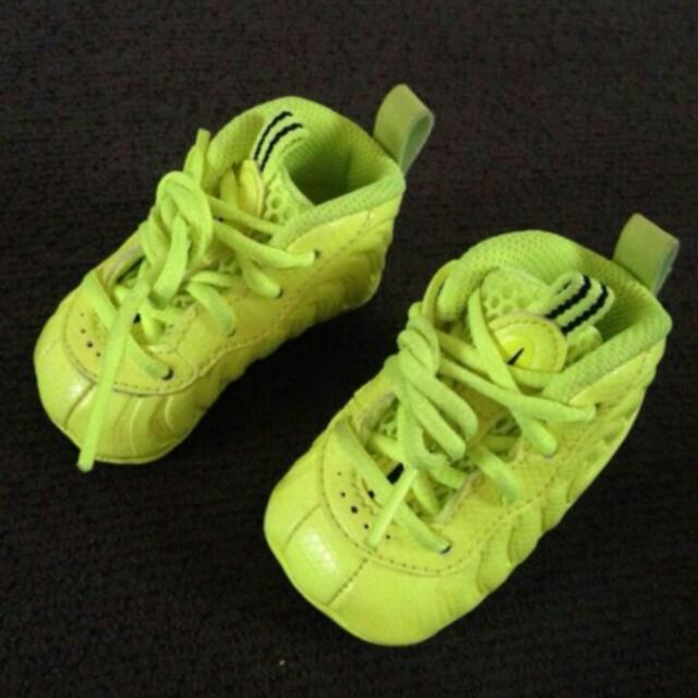 nike foams for infants