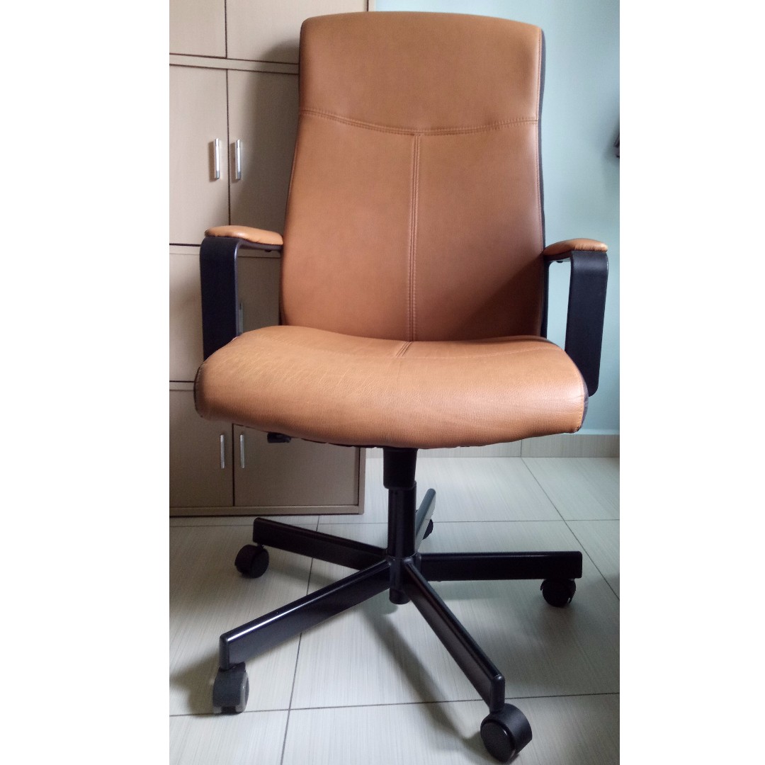 15 Fast Deal Only Cheap Ikea Millberget Leather Swivel Office Chair Furniture Tables Chairs On Carousell With a recliner chair you can easliy adjust the backrest to accommodate your needs. carousell