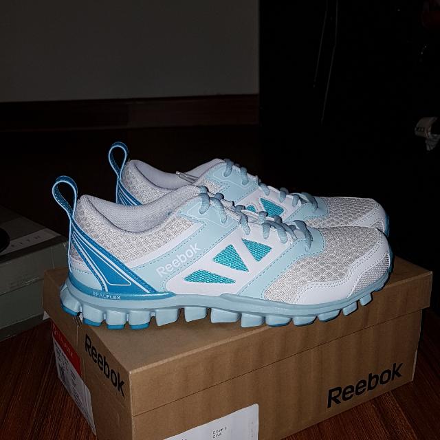 Sepatu Sport Untuk Wanita Merk Reebok Original Fesyen Wanita Sepatu Di Carousell