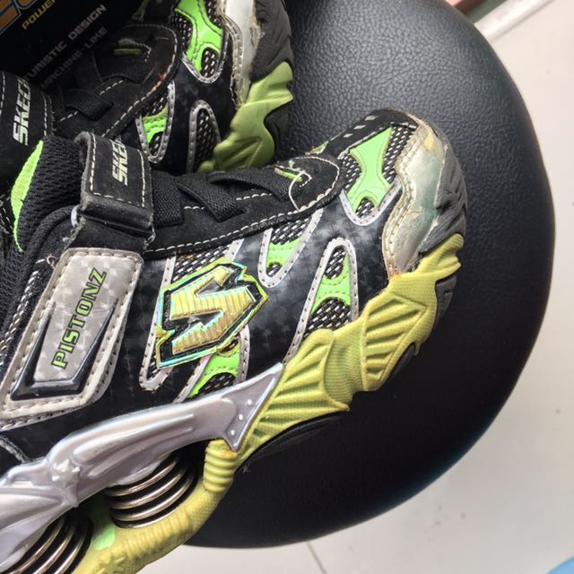 skechers pistonz