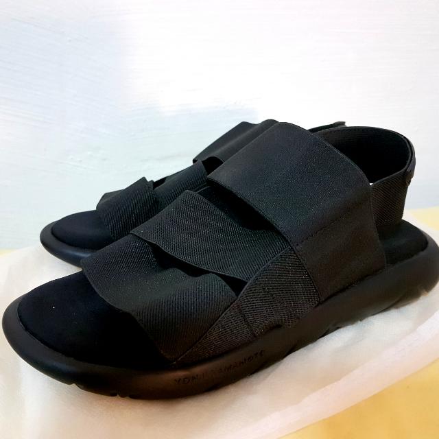 Y3 Qasa sandals