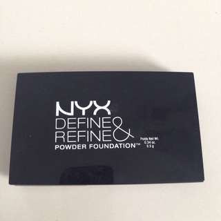 NYX Define & Refine Powder Foundation
