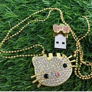 Hello Kitty -- Pendrive 32G