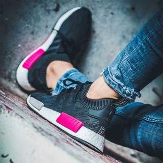 ADIDAS ORIGINALS NMD R1 PK “ESSENTIAL PINK”