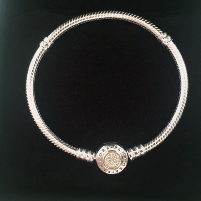 BRAND NEW Pandora Moments Two Tone Bracelet with PANDORA Signature Clasp SKU590741CZ 585 925SS