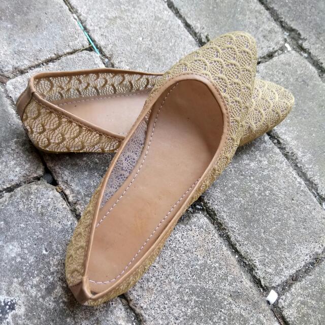 Flat shoes lokal new arrivals