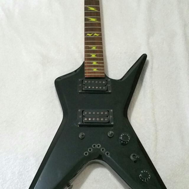 J, Suzuki Electric Guitar, Hobbies & Toys, Music & Media, Musical