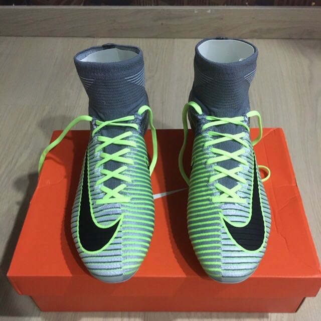 mercurial superfly v fg