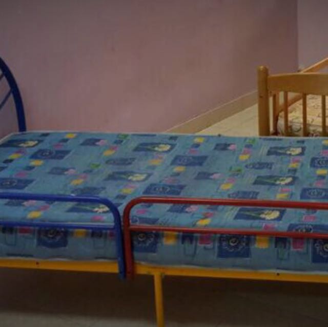 Single bed (Category: Bed Frames & Mattresses) located in Shah Alam. Submitted by le.msturpiece (Listing ID 103161613, Image 2). Description: .
