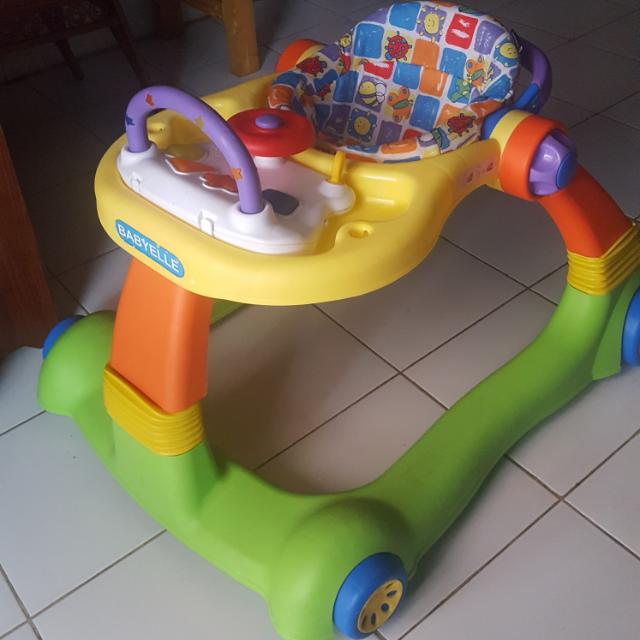 baby walker elle
