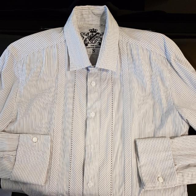 Guess Shirt Like New Size S Mens Men S Fashion Clothes On Carousell