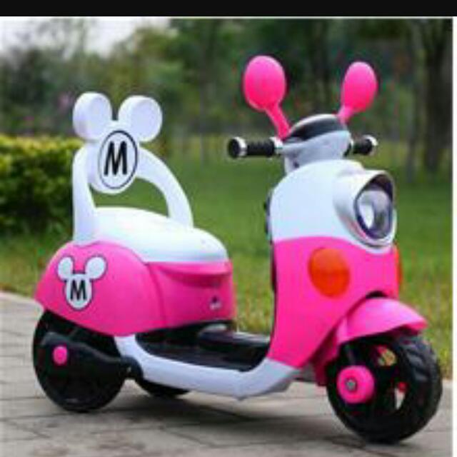 Minnie mouse power store scooter