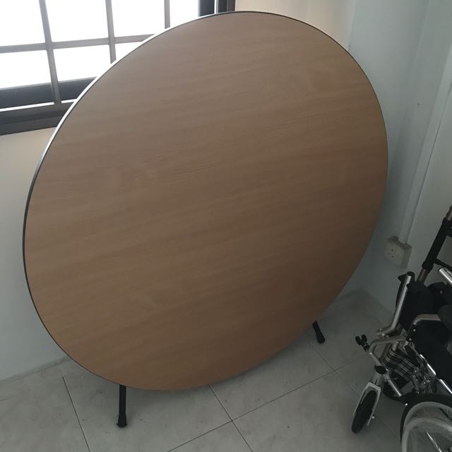 Round Folding Table That Can Sit 10 Person Furniture Tables Photo
