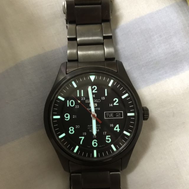 SEIKO 5 SPORT SNZG17K1 Automatic Watch (Glow In The Dark), Luxury, Watches  on Carousell