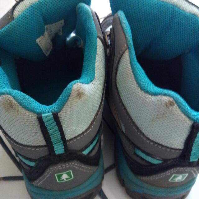 Sepatu Gunung Consina Alpine Olah Raga Baju Olahraga Di Carousell