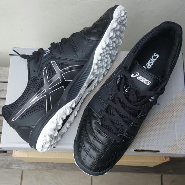 ASICS Destaque 6 TF, Sports, Sports Apparel on Carousell
