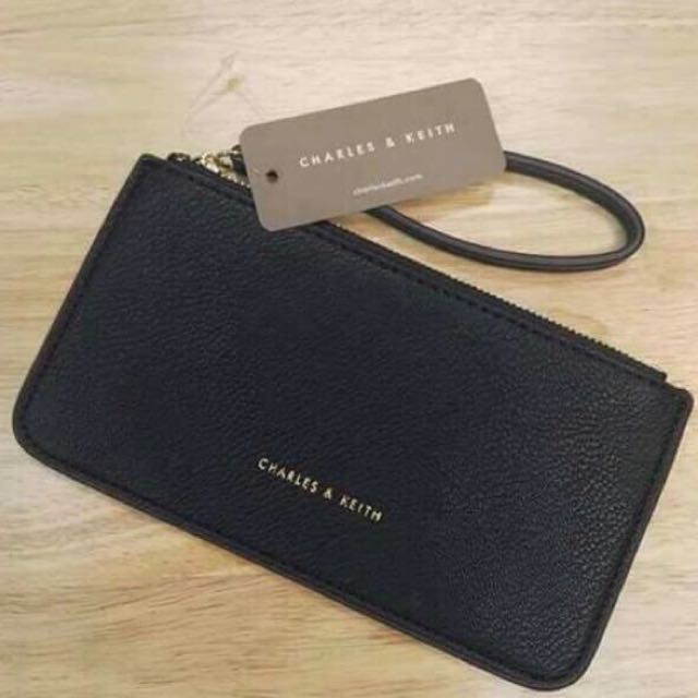 charles & keith wristlet