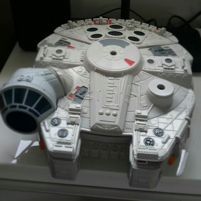 Hasbro millennium outlet falcon 2011