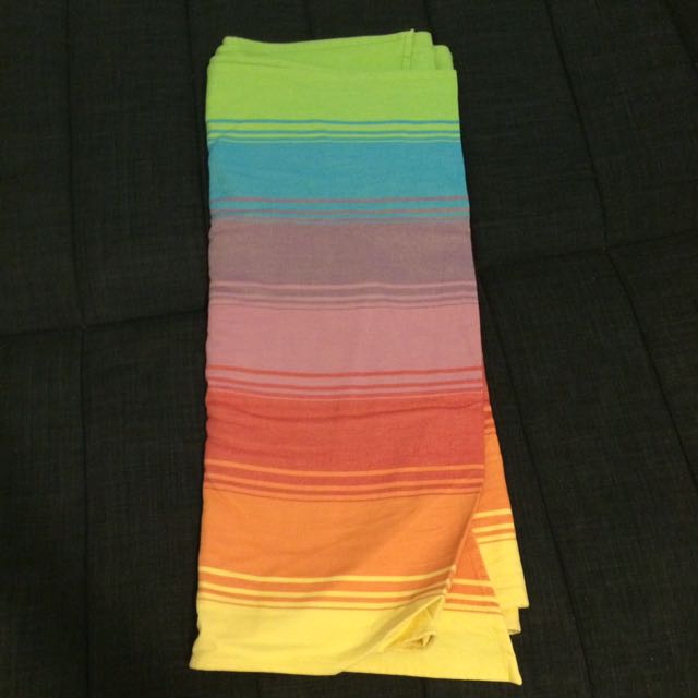 little frog rainbow wrap