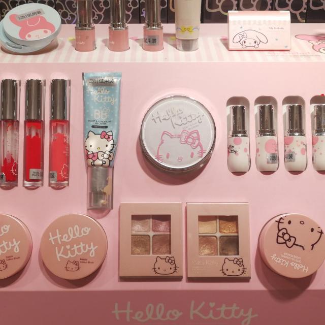 Miniso Hello Kitty, Health & Beauty, Makeup on Carousell