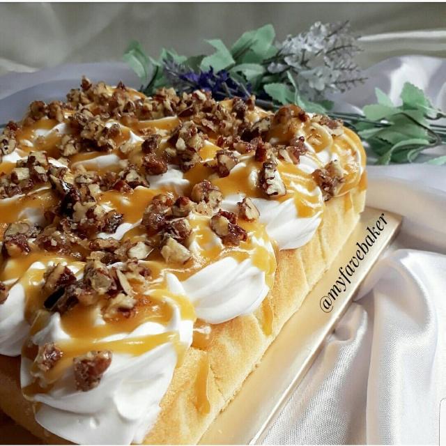 Pecan Butterscotch Slice Cake Food Drinks Baked Goods On