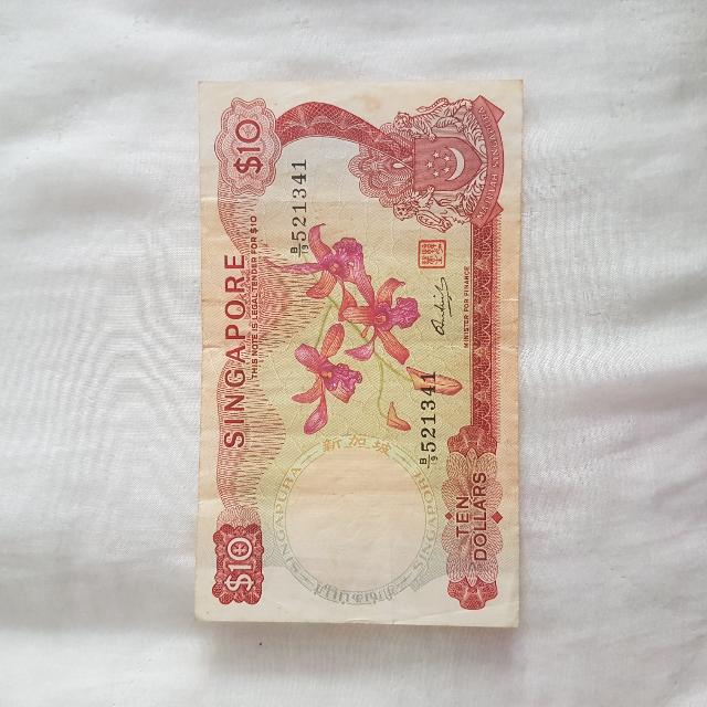 $10 Note (Category: Currency) located in Singapore. Submitted by limxg (Listing ID 103584107, Image 2). Description: Old and rare singapore note..