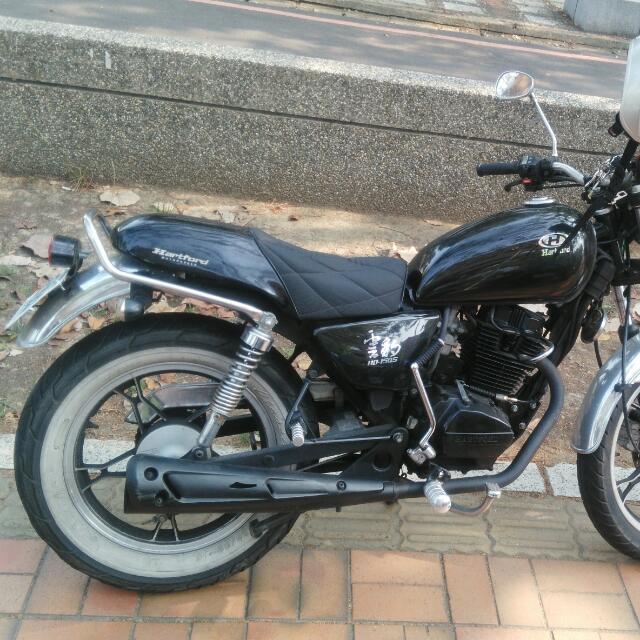 A 2006 MODEL HARTFORD 150CC MOTORCYCLE