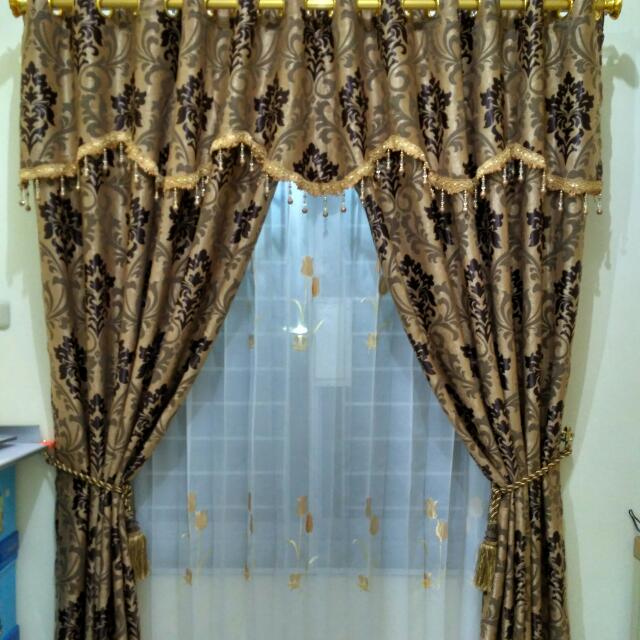 Gorden Motif Bolak Balik Warna Coklat Home Furniture On Carousell