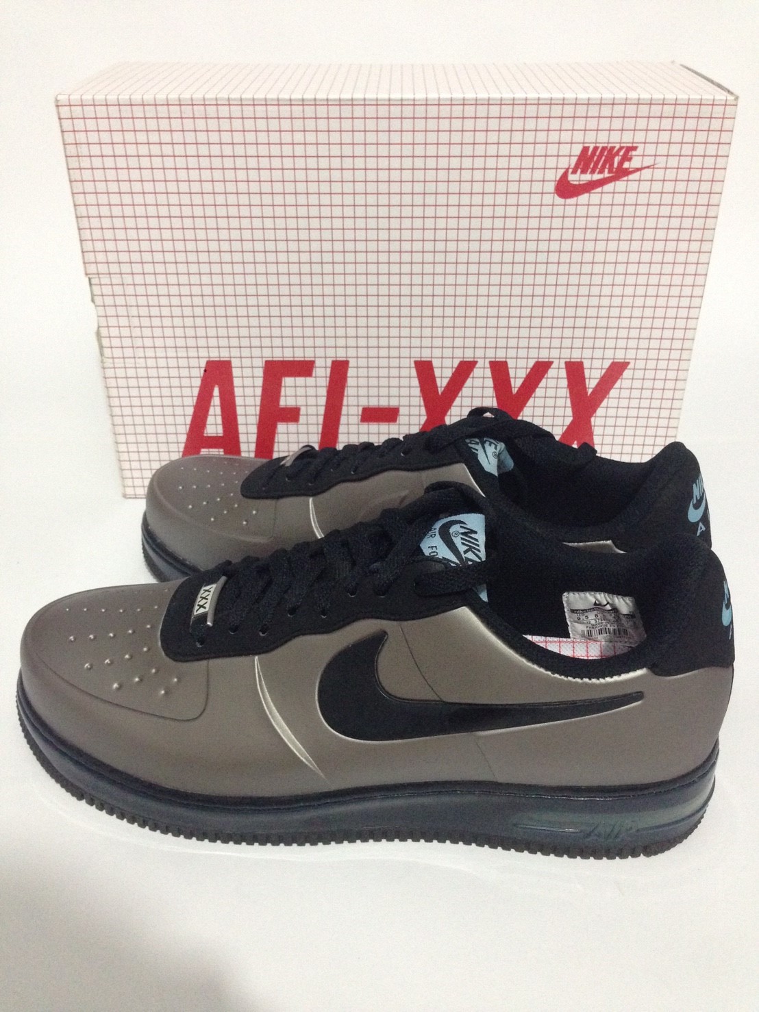Nike Air Force 1 Foamposite Pro Low QS, Fesyen Pria, Sepatu di Carousell