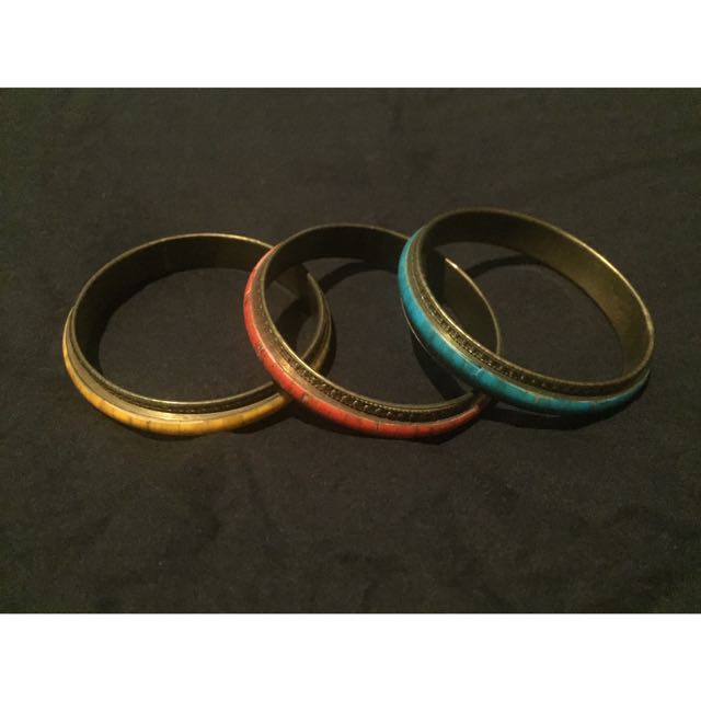 Preloved Bracelet Forever21 (Category: Bracelets) located in Quezon City. Submitted by millarejustine (Listing ID 103703298, Image 1). Description: .