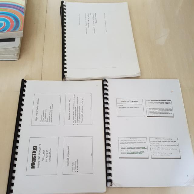 Rmit textbook (Category: Textbooks) located in Singapore. Submitted by fusionmod (Listing ID 103588167, Image 2). Description: .