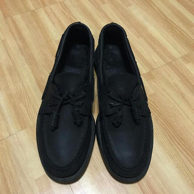 sperry triple black