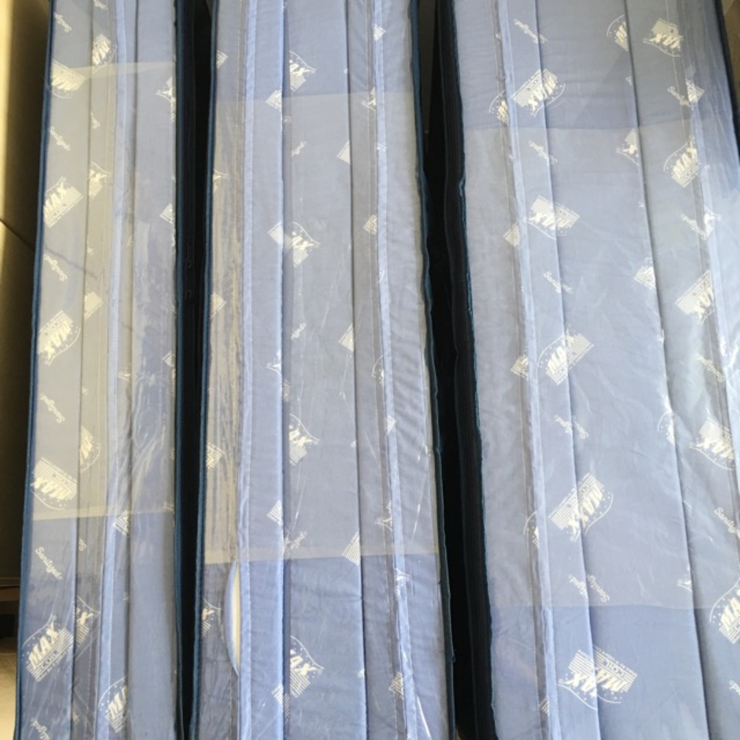 Top Selling Maxcoil Folding Mattress + same day delivery, Furniture