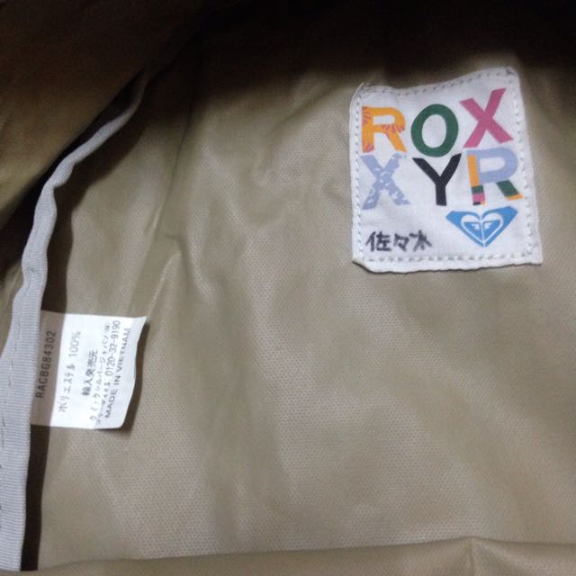 Backpack (Category: Backpacks) located in Petaling Jaya. Submitted by zaharul84 (Listing ID 103767496, Image 3). Description: Brand Roxy Great condition no tear no stain no faded areas. Beg dah basuh. Zip sume ok. Whatsapp 0122126393 for quick deal.