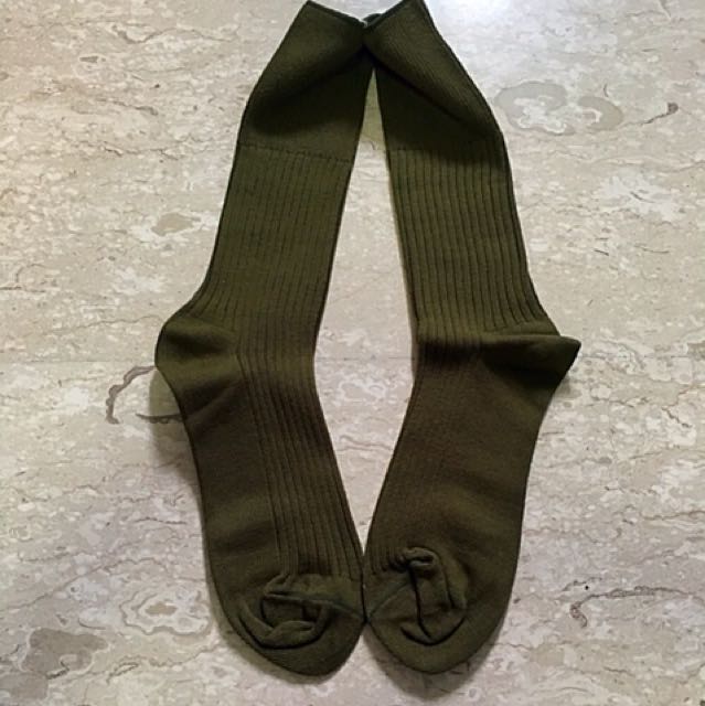 Mens' Army Basic Socks (Category: Casual shoes) located in Singapore. Submitted by sa0607 (Listing ID 103781456, Image 2). Description: .