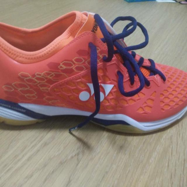 yonex shb03z