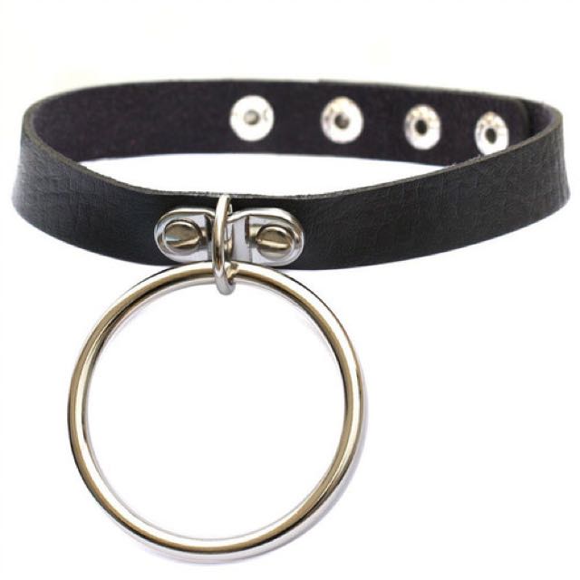 BN UNIF style large O ring choker in black Women s Fashion