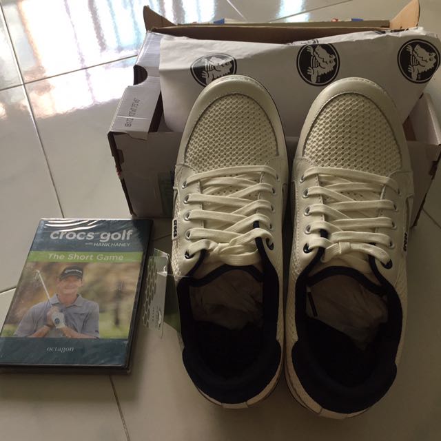 m11 crocs size