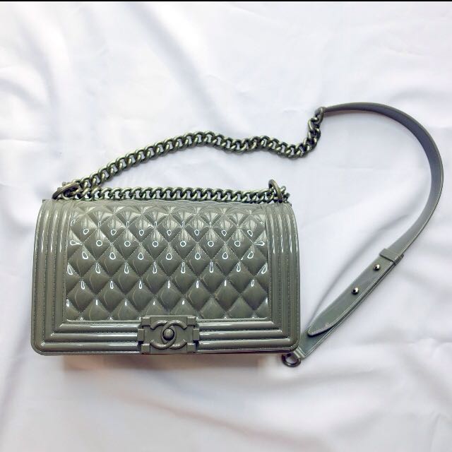Chanel Jelly Bag, Women's Fashion, Bags & Wallets, Purses & Pouches on  Carousell