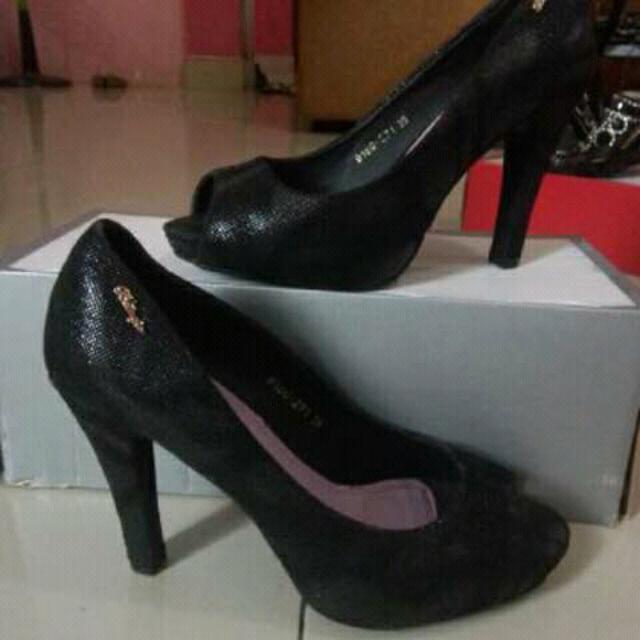 Sepatu Sandal High Hills Fesyen Wanita Sepatu Di Carousell