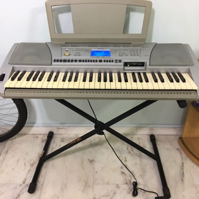 Yamaha Keyboard - PSR 450, Hobbies & Toys, Music & Media, Musical 