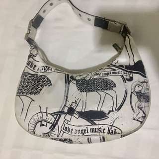 (Kategori: ) berada di . Dikirim oleh minnie2000 (ID iklan 104266592, Gambar 1). Deskripsi: .