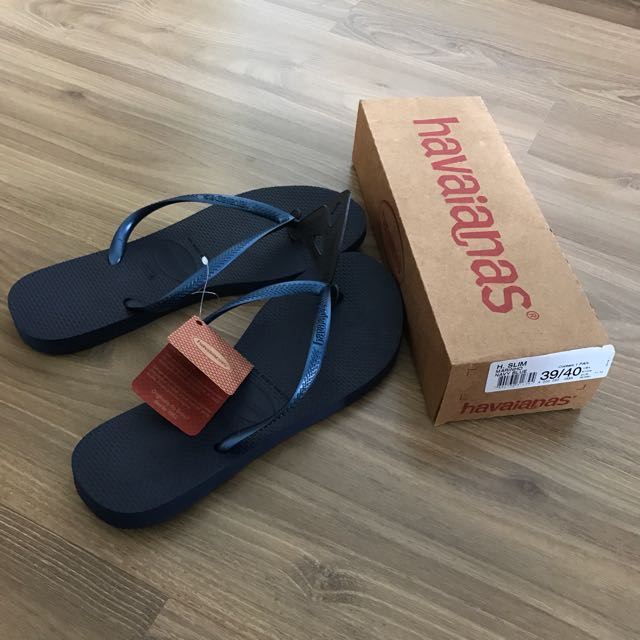 navy blue havaianas slim