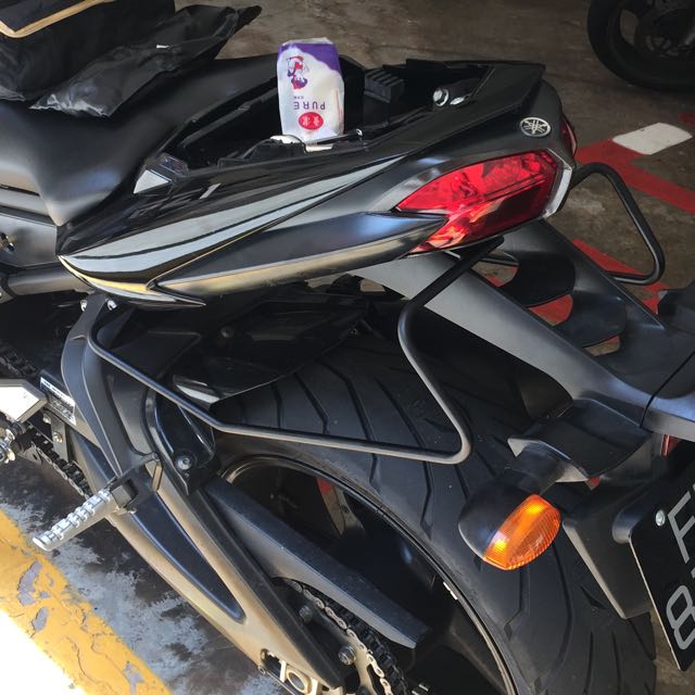 Gixxer outlet saddle bag