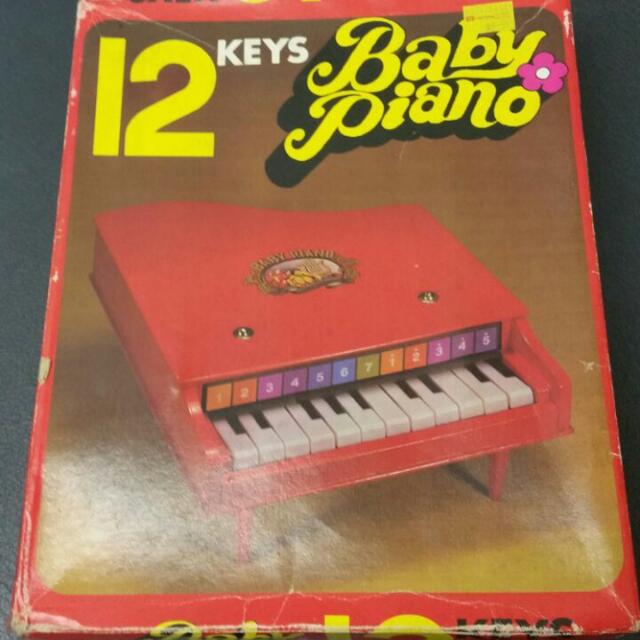 Vintage Baby Piano, Hobbies & Toys, Memorabilia & Collectibles, Vintage