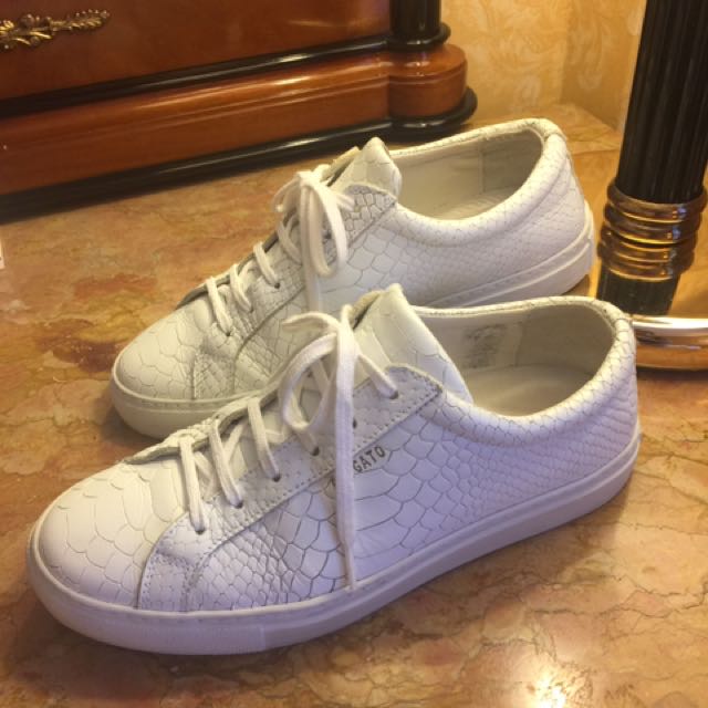 Axel arigato white python discount