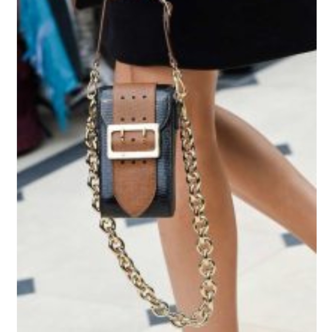 LV Montaigne Mini, Women's Fashion, Bags & Wallets, Purses & Pouches on  Carousell