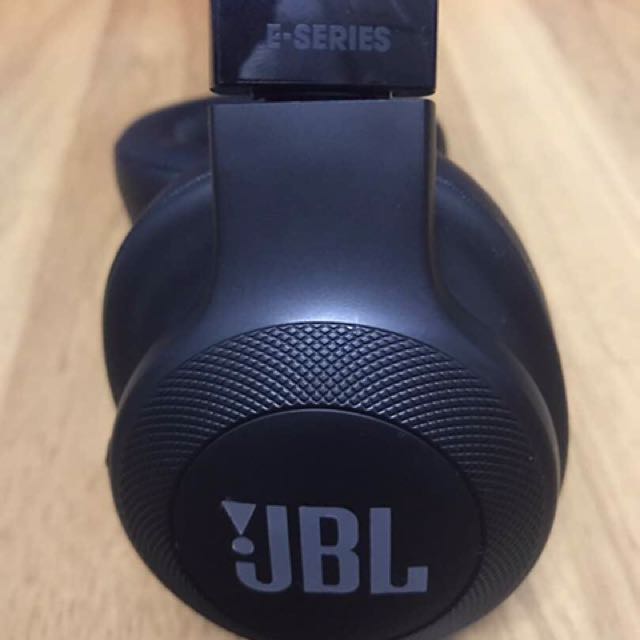 Jbl e series hotsell e55bt