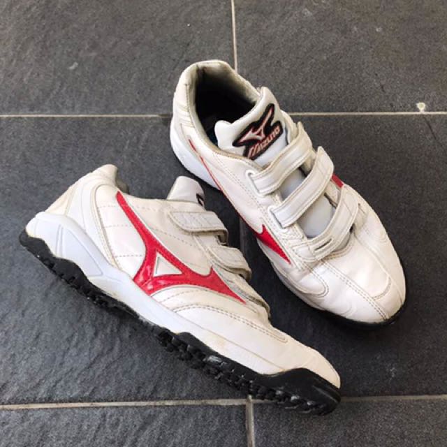 mizuno coach shoes